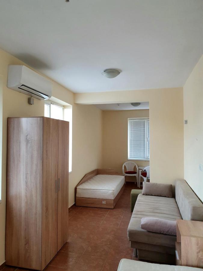 Viriks Hotel Burgas Exterior photo