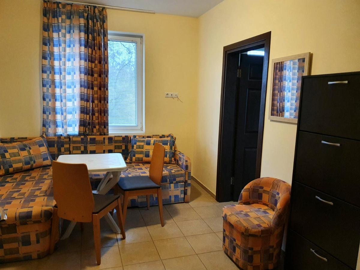 Viriks Hotel Burgas Exterior photo