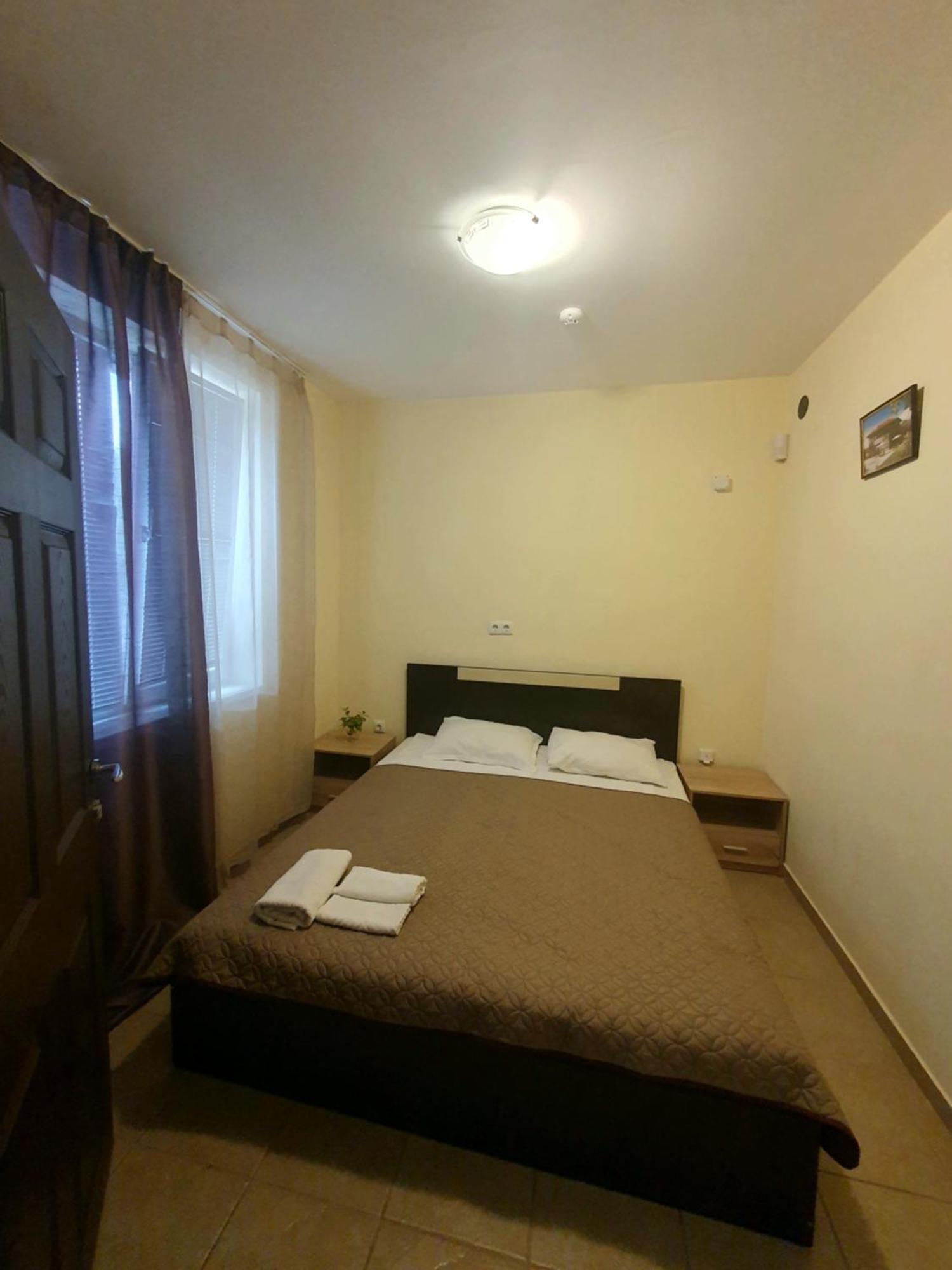 Viriks Hotel Burgas Exterior photo