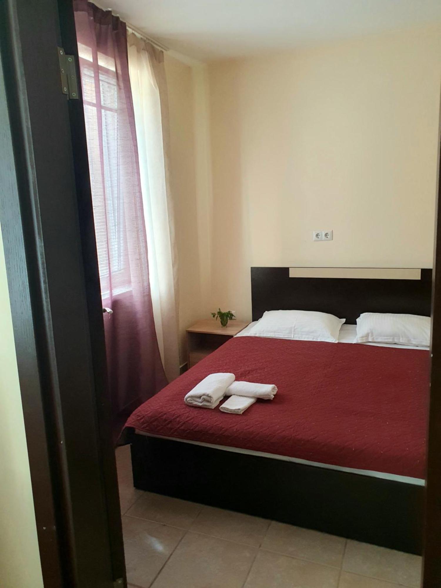 Viriks Hotel Burgas Exterior photo
