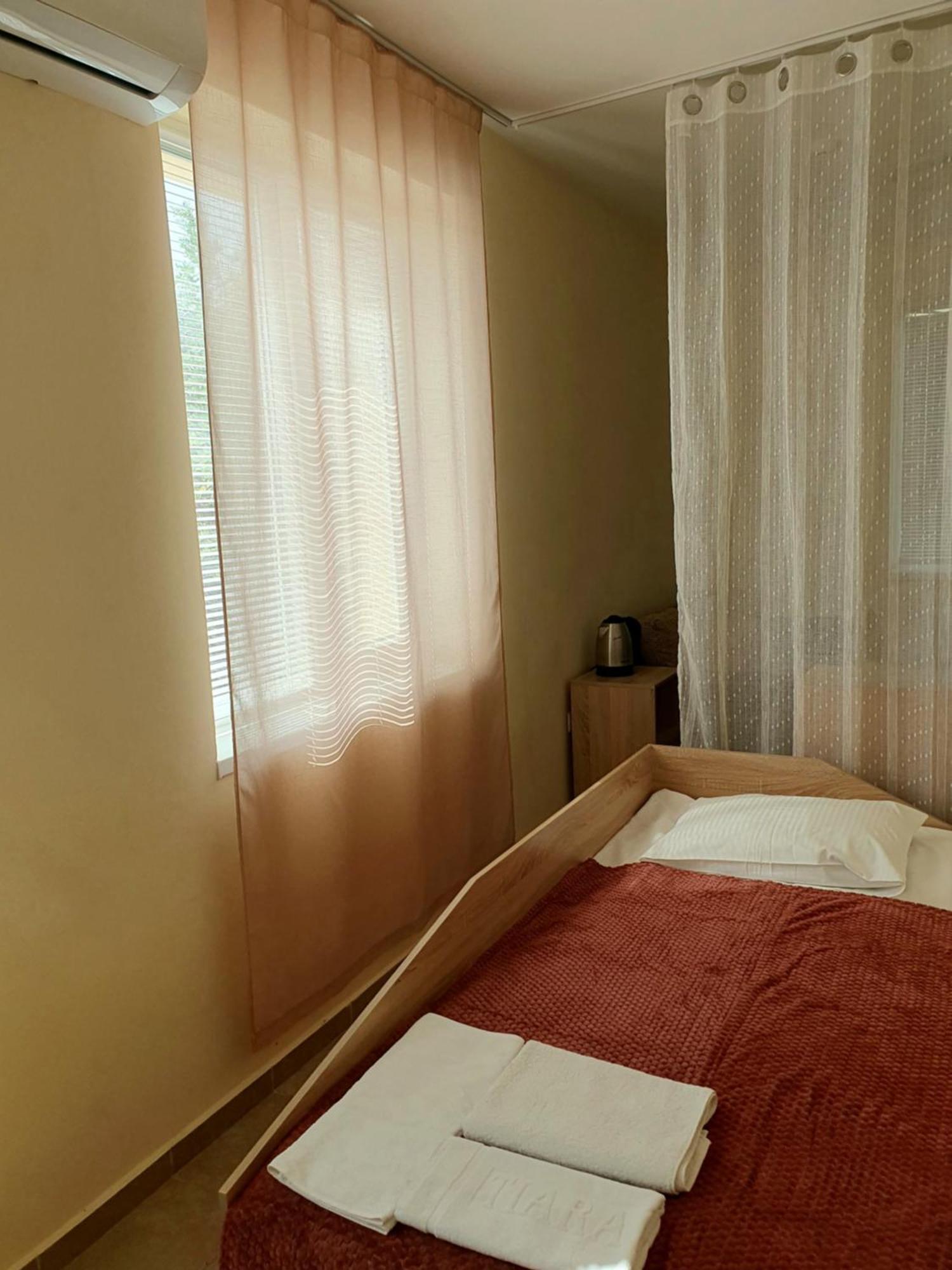 Viriks Hotel Burgas Exterior photo